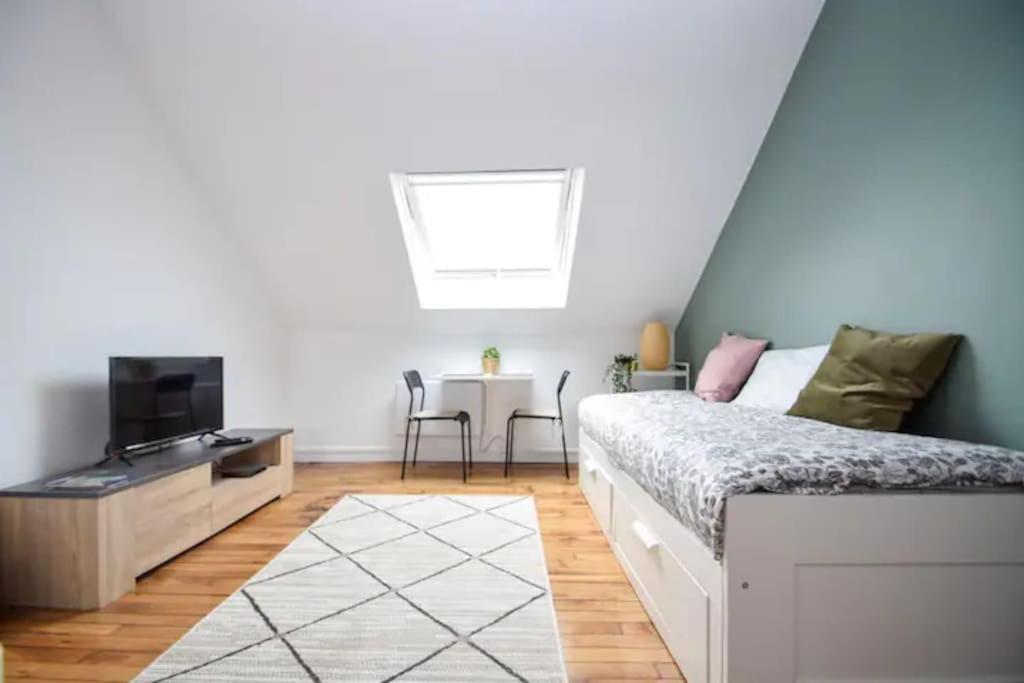 Appartement Parisien: Proche CDG, Wi-Fi et Netflix Inclus Drancy Exterior photo